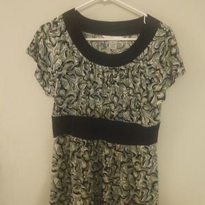 Beautiful Top size with Black soft blue and green